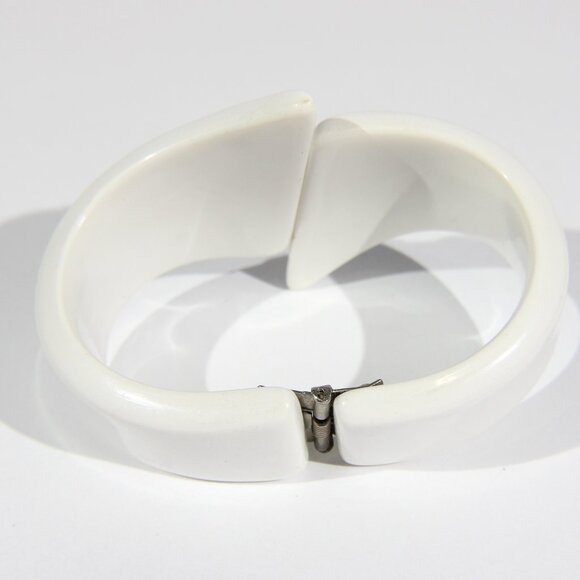 Vintage White Bracelet and Ring with Clear Rhinestones - Picture 9 of 16